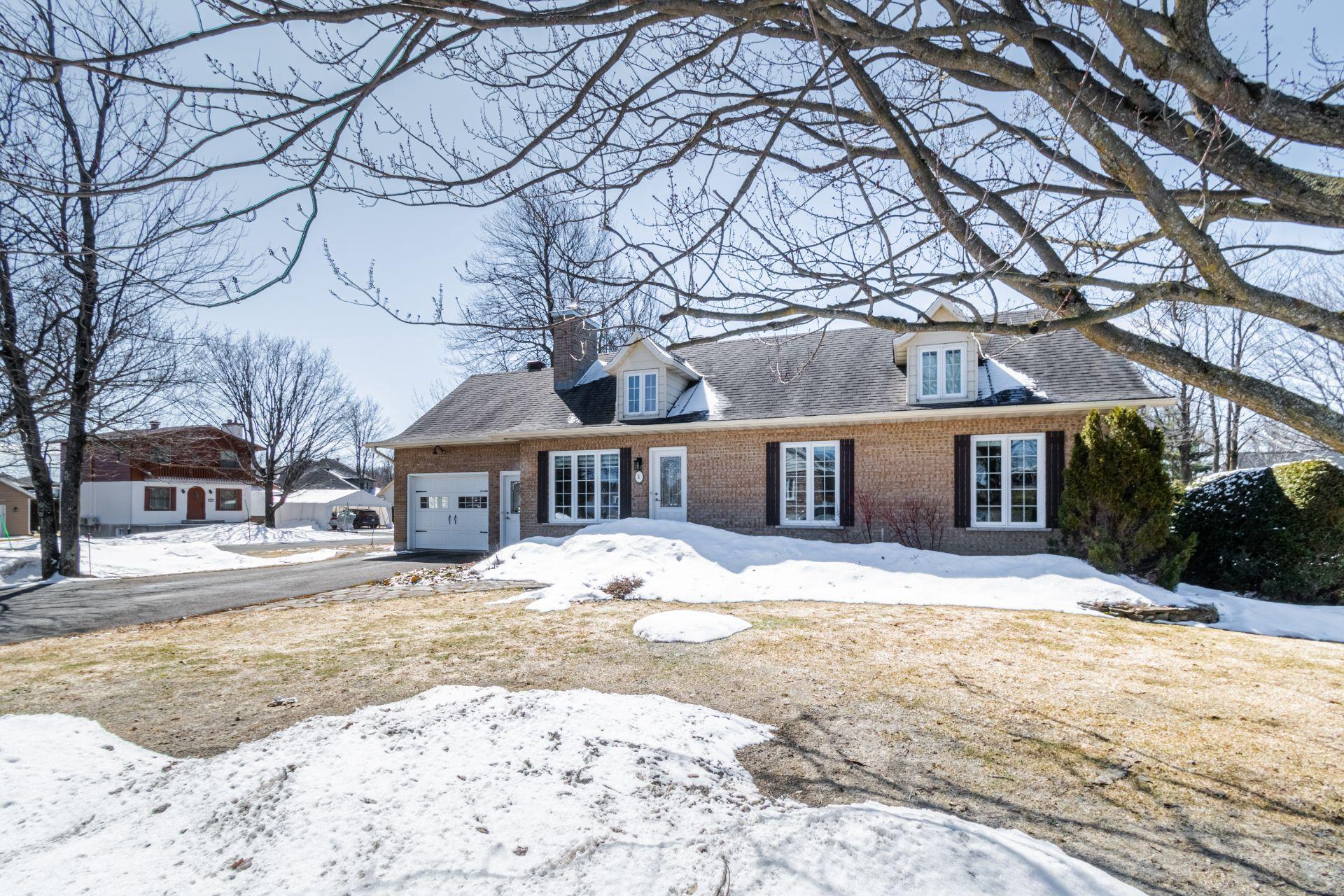 









1


Rue des Bouleaux

,
Saint-Anselme,




QC
G0R2N0

