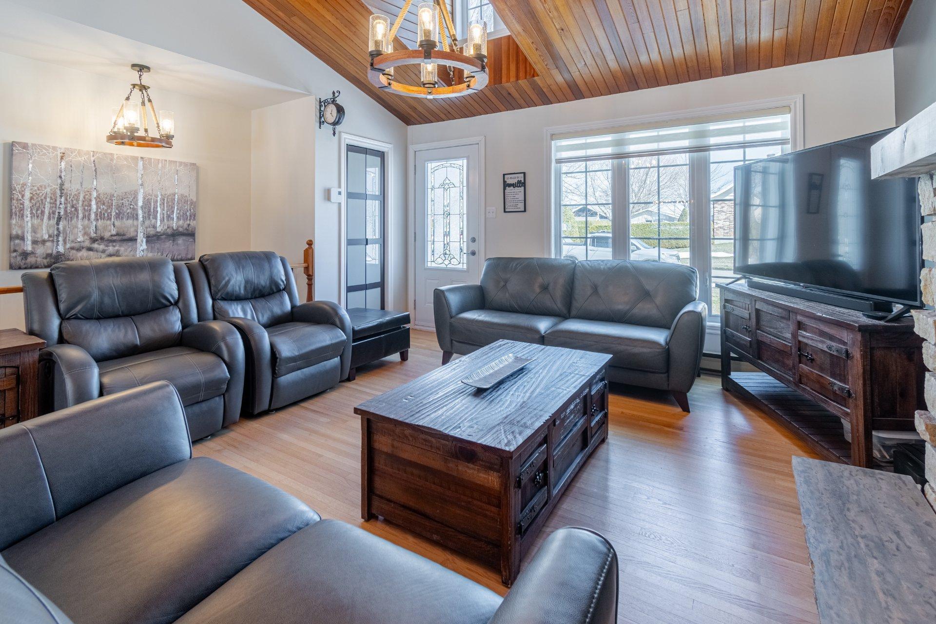 









1


Rue des Bouleaux

,
Saint-Anselme,




QC
G0R2N0

