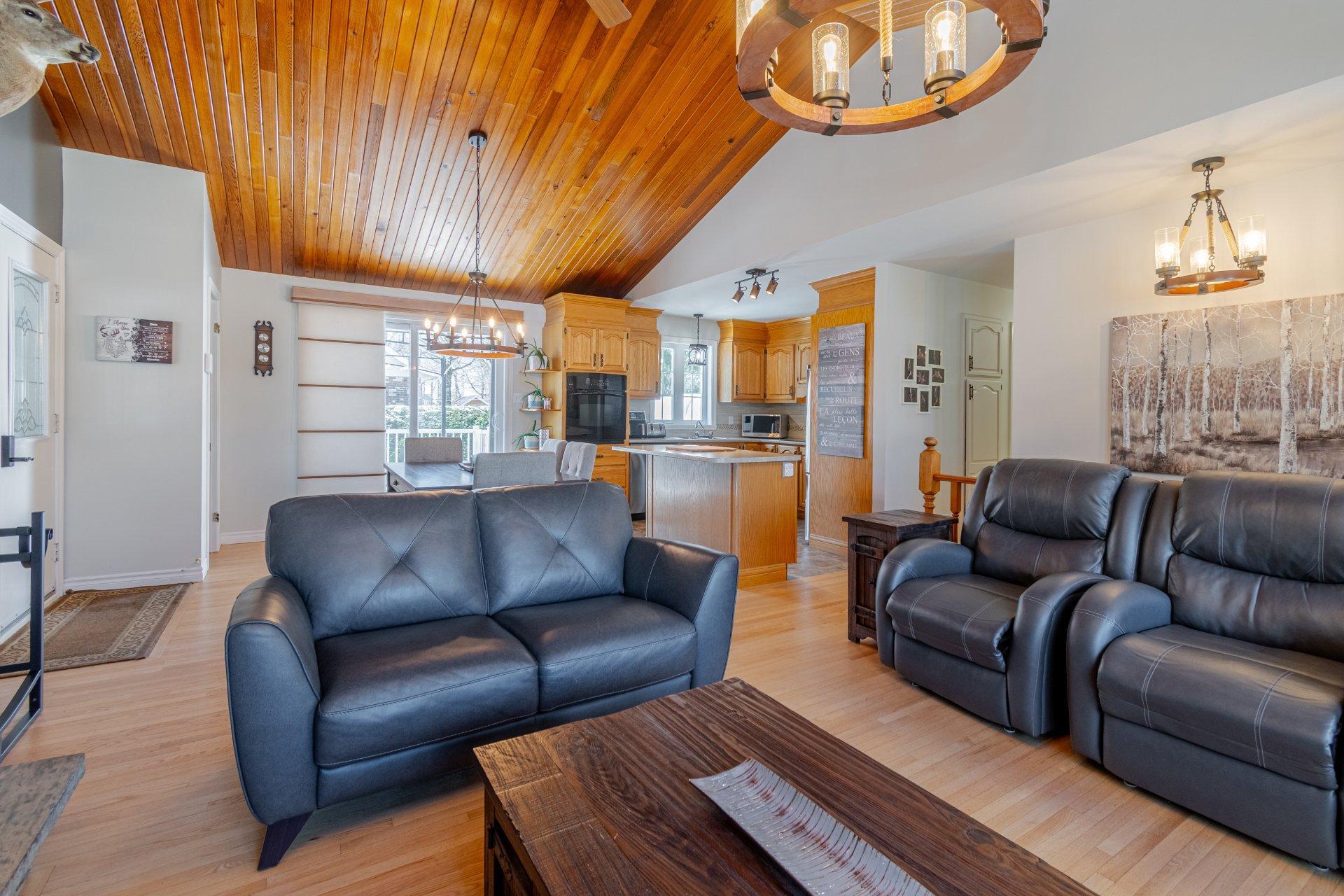









1


Rue des Bouleaux

,
Saint-Anselme,




QC
G0R2N0

