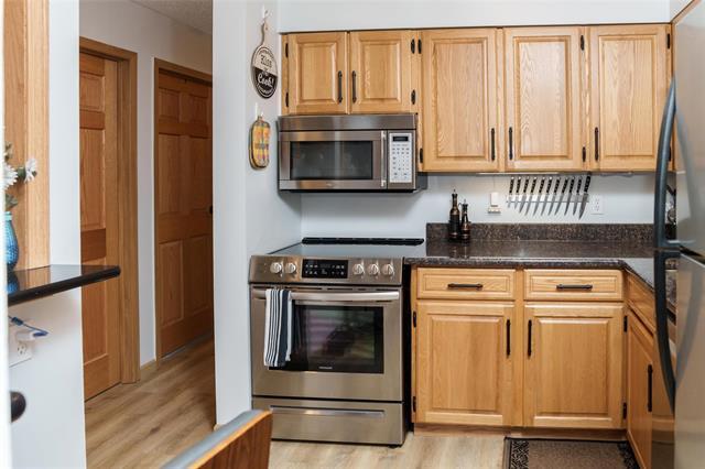 









1044


Bairdmore

BLVD, 1107,
Winnipeg,




MB
R3T 5J7

