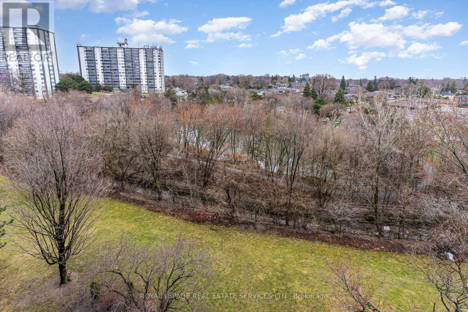 












711 - 11 WINCOTT DRIVE

,
Toronto,




Ontario
M9R2R9


