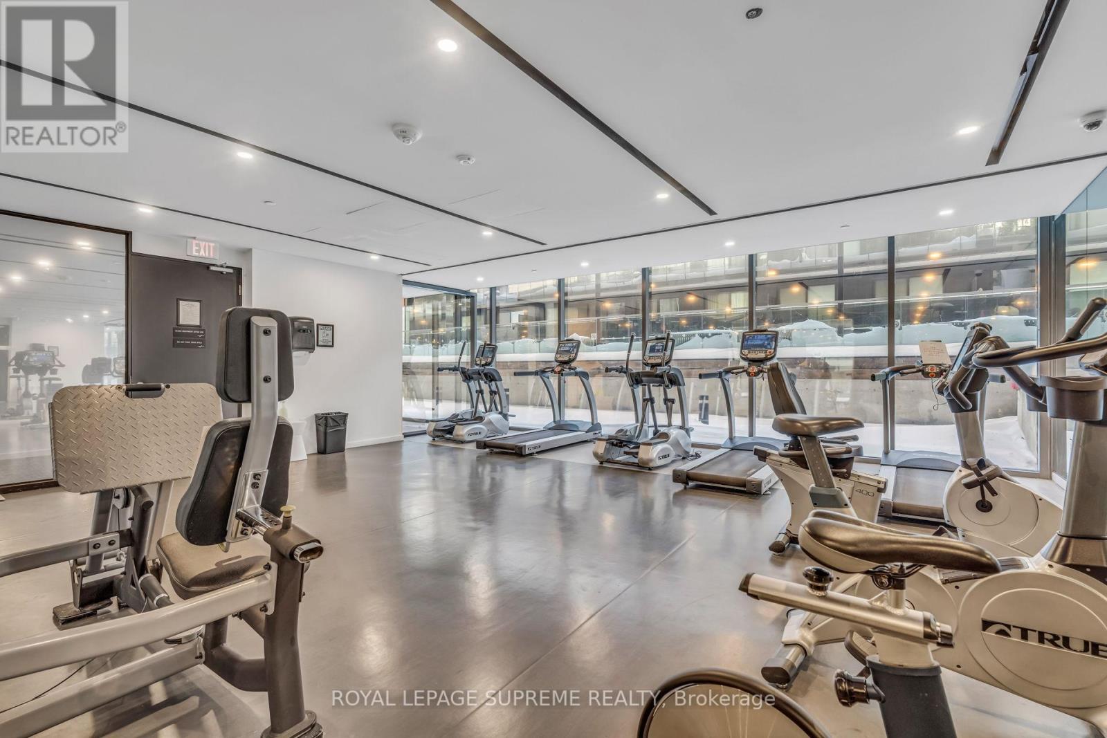 












523 - 32 TROLLEY CRESCENT

,
Toronto,




Ontario
M5A0E8

