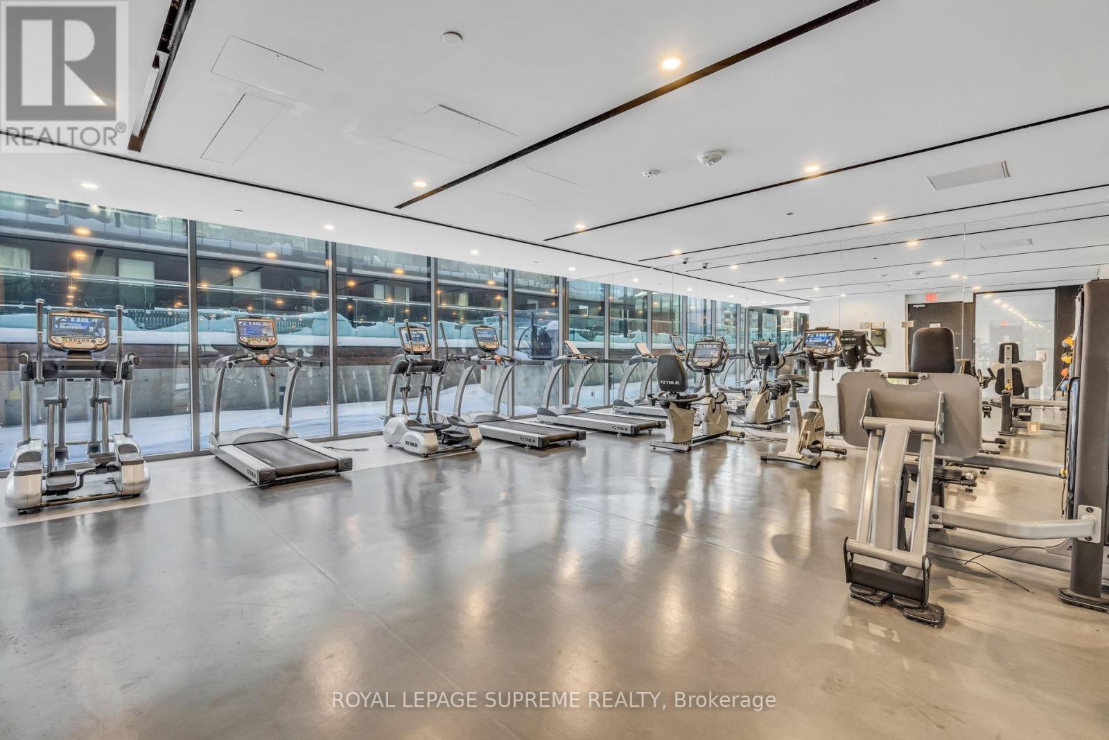 












523 - 32 TROLLEY CRESCENT

,
Toronto,




Ontario
M5A0E8

