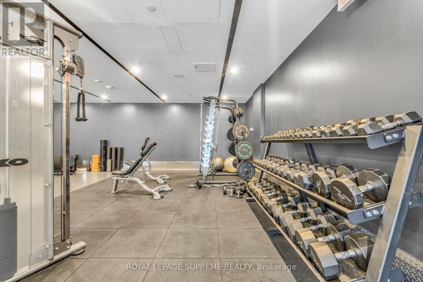 












523 - 32 TROLLEY CRESCENT

,
Toronto,




Ontario
M5A0E8

