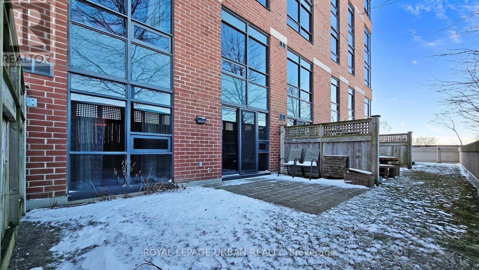 












428 - 60 HEINTZMAN STREET

,
Toronto,




Ontario
M6P5A1

