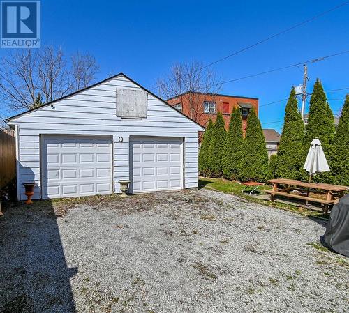 Detached 24ftx22ft garage with bonus loft & hydro!