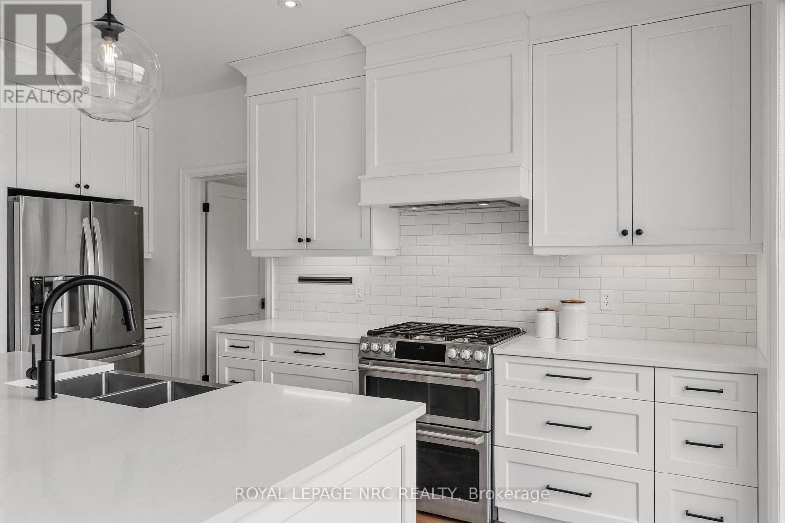 












1531 CONCESSION 4 ROAD

,
Niagara-on-the-Lake (Virgil),




Ontario
L0S1T0

