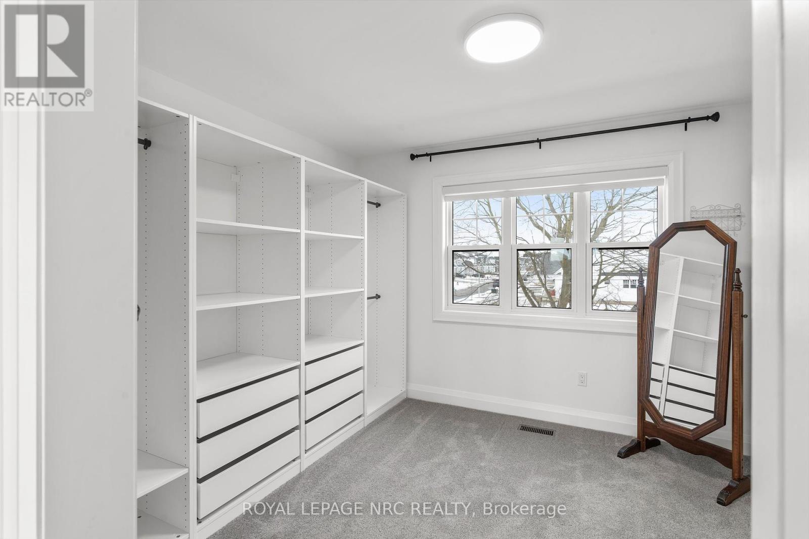 












1531 CONCESSION 4 ROAD

,
Niagara-on-the-Lake (Virgil),




Ontario
L0S1T0

