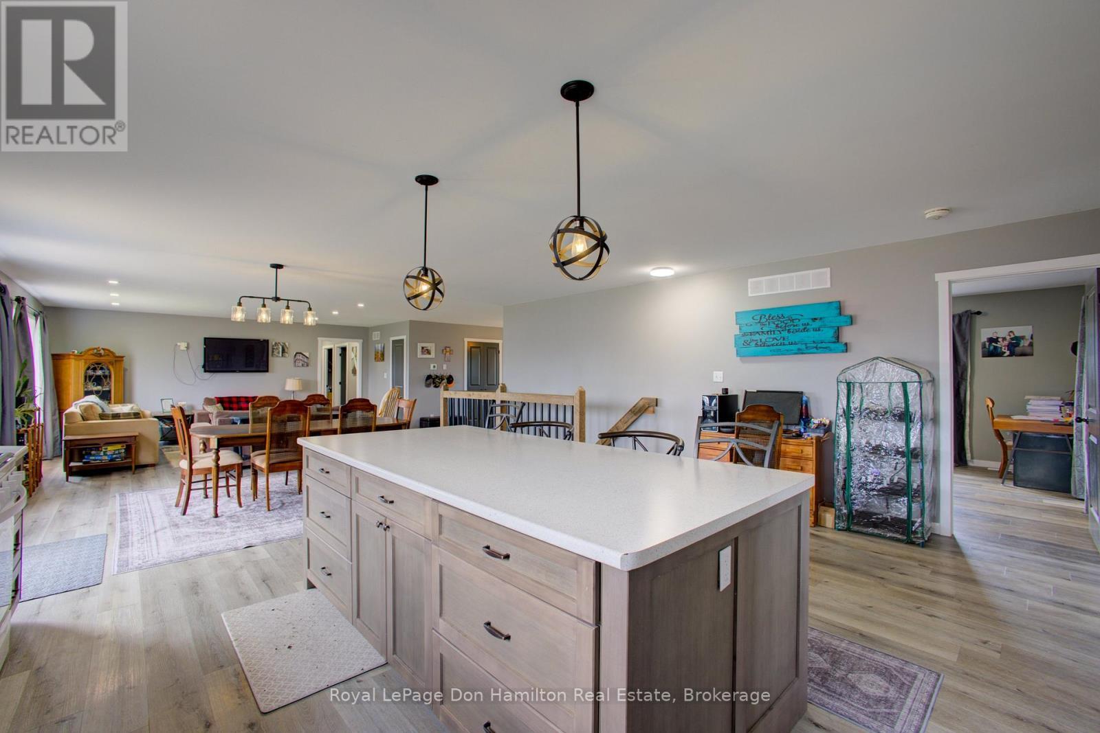 












336 TURNBERRY STREET

,
North Huron (Wingham),




Ontario
N0G2W0

