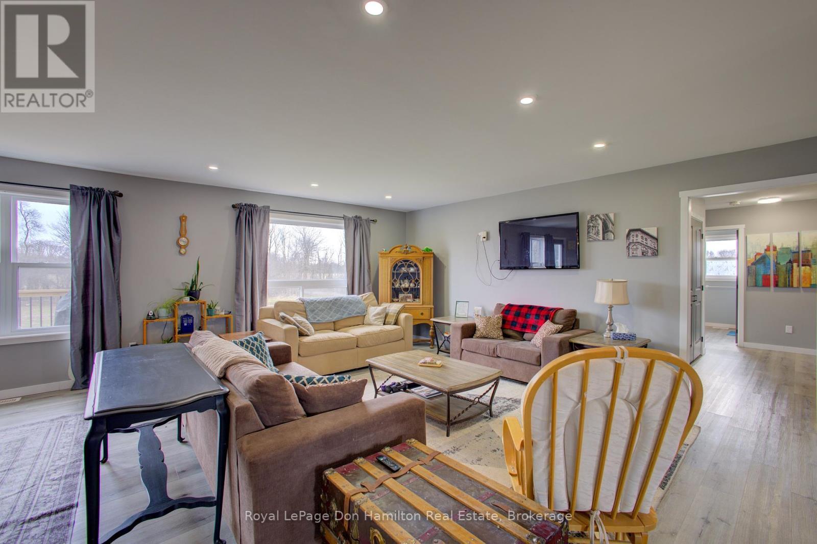 












336 TURNBERRY STREET

,
North Huron (Wingham),




Ontario
N0G2W0

