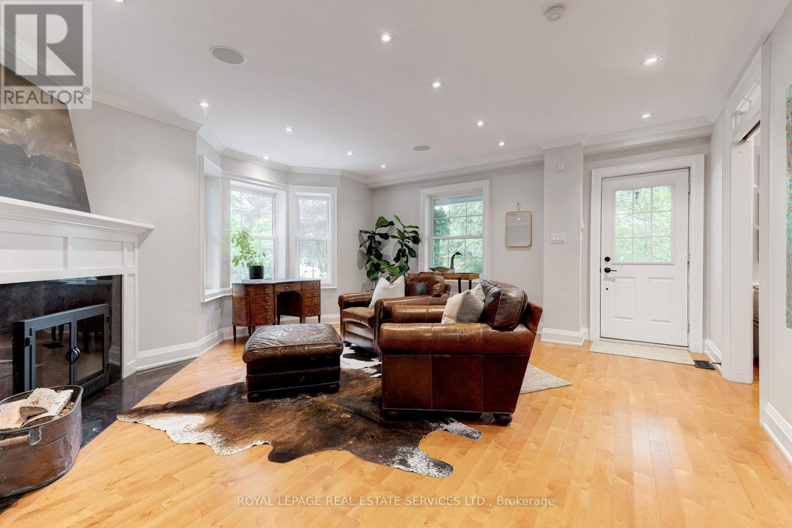












938 MEADOW WOOD ROAD

,
Mississauga,




Ontario
L5J2S6

