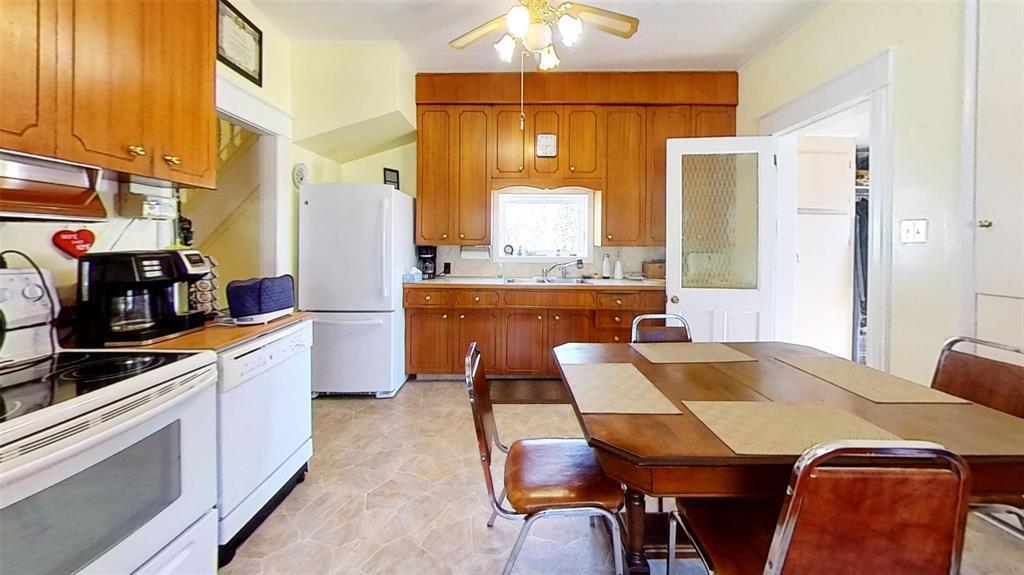 












79158 Maple Avenue

,
Hamiota,




Manitoba
R0M0T0

