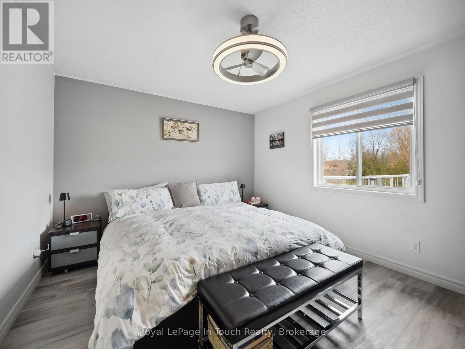 












29 DUFFY DRIVE

,
Tay,




Ontario
L0K2C0

