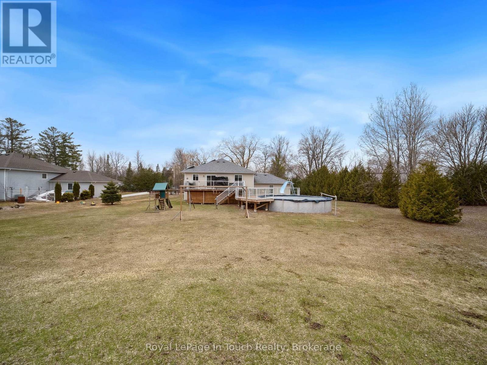 












29 DUFFY DRIVE

,
Tay,




Ontario
L0K2C0

