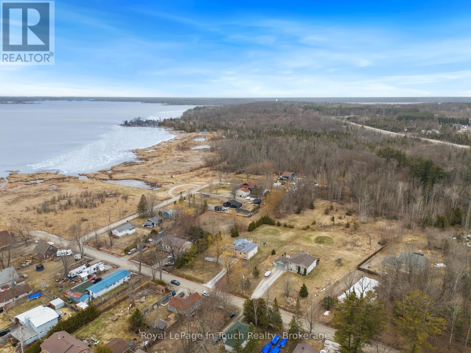 












29 DUFFY DRIVE

,
Tay,




Ontario
L0K2C0

