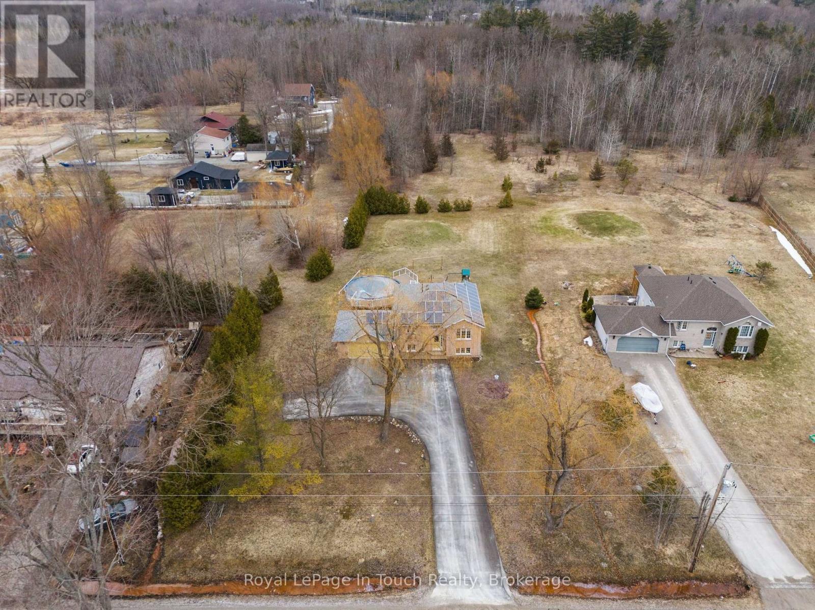 












29 DUFFY DRIVE

,
Tay,




Ontario
L0K2C0

