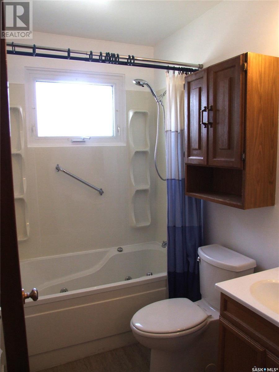 












424 Pacific DRIVE

,
Burstall,




Saskatchewan
S0N0H0

