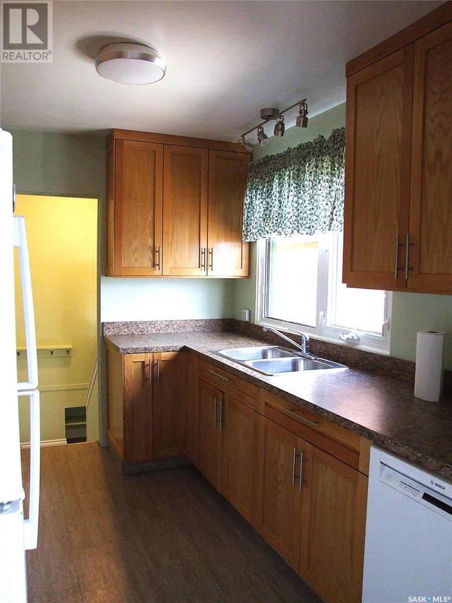 












424 Pacific DRIVE

,
Burstall,




Saskatchewan
S0N0H0

