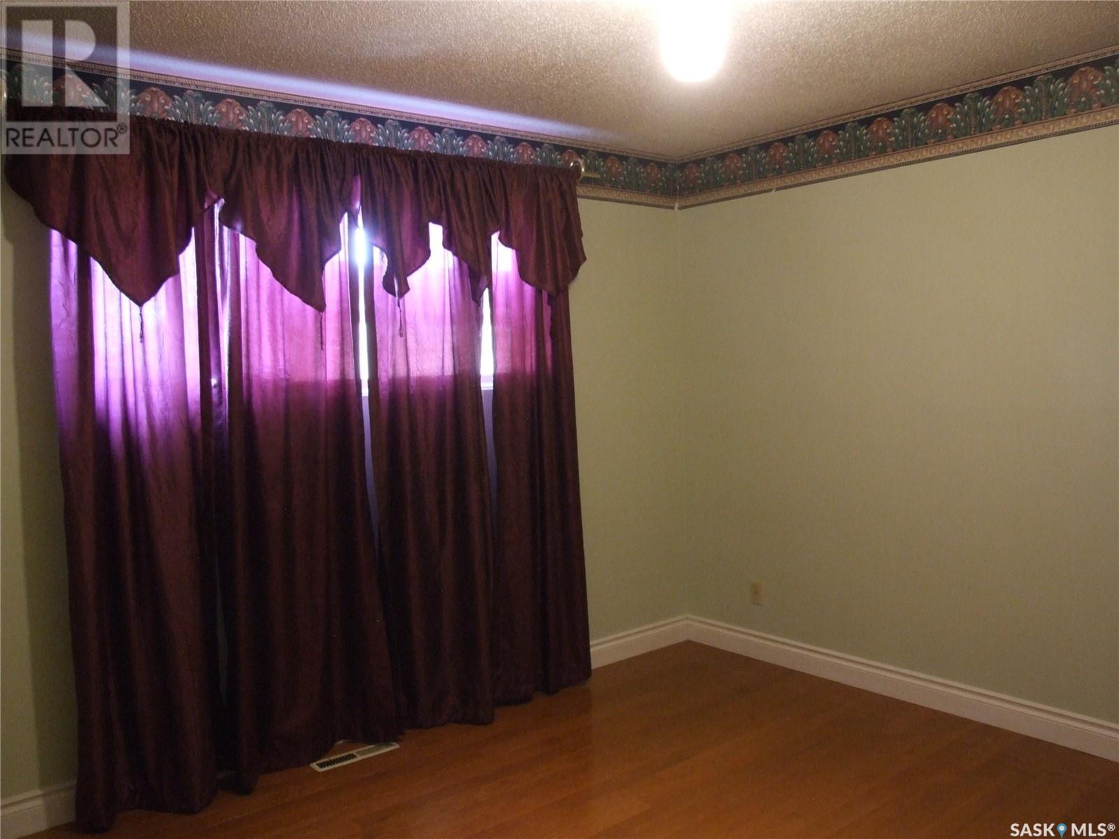 












424 Pacific DRIVE

,
Burstall,




Saskatchewan
S0N0H0

