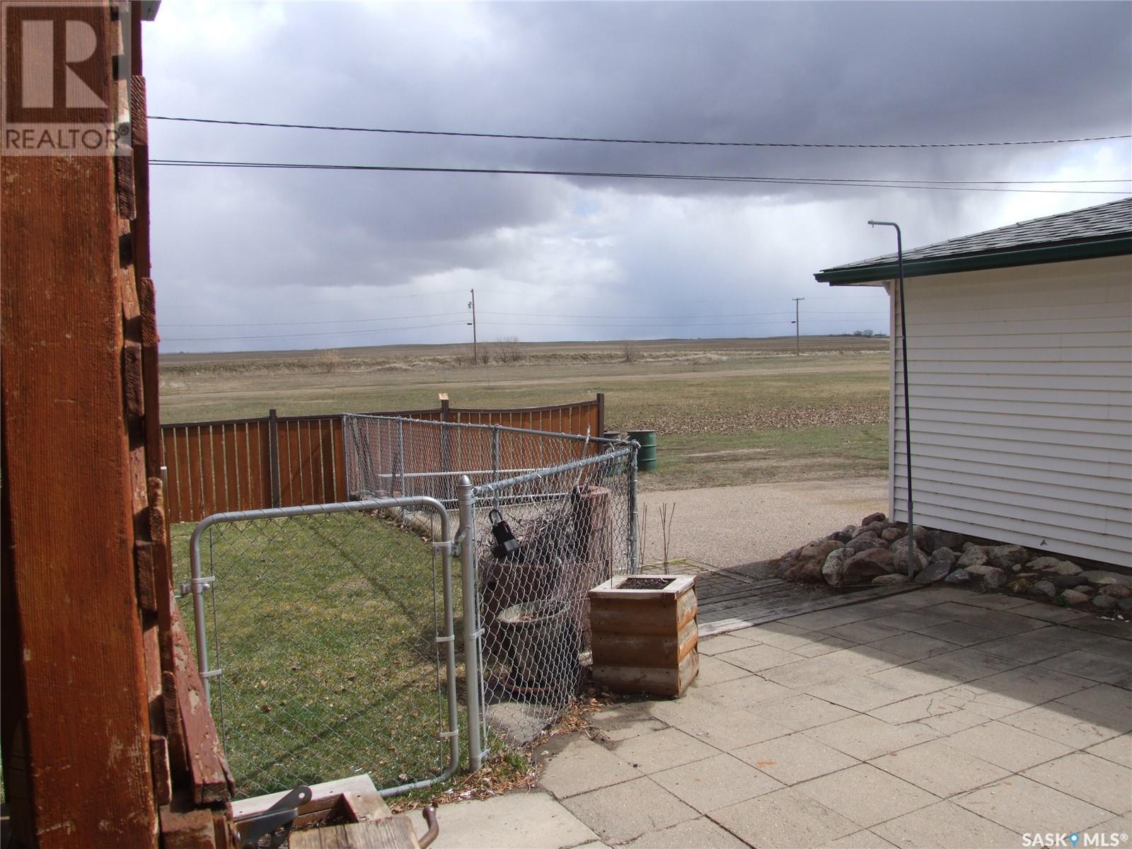 












424 Pacific DRIVE

,
Burstall,




Saskatchewan
S0N0H0

