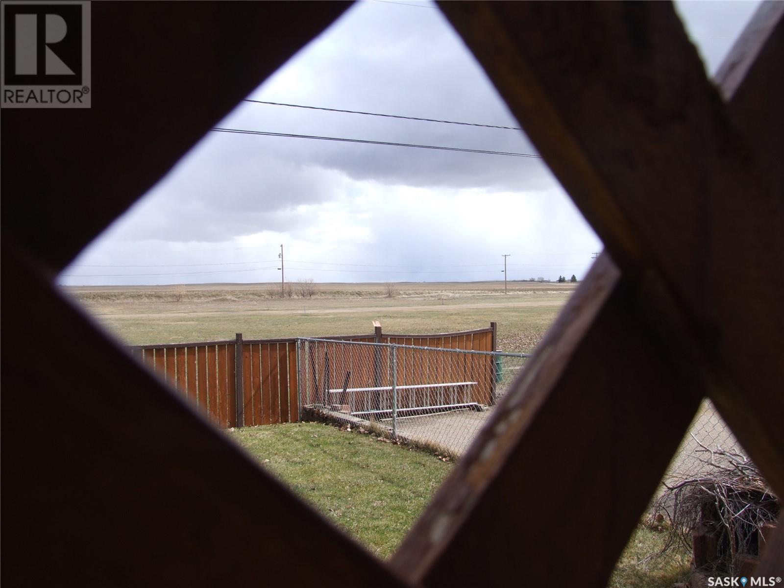 












424 Pacific DRIVE

,
Burstall,




Saskatchewan
S0N0H0


