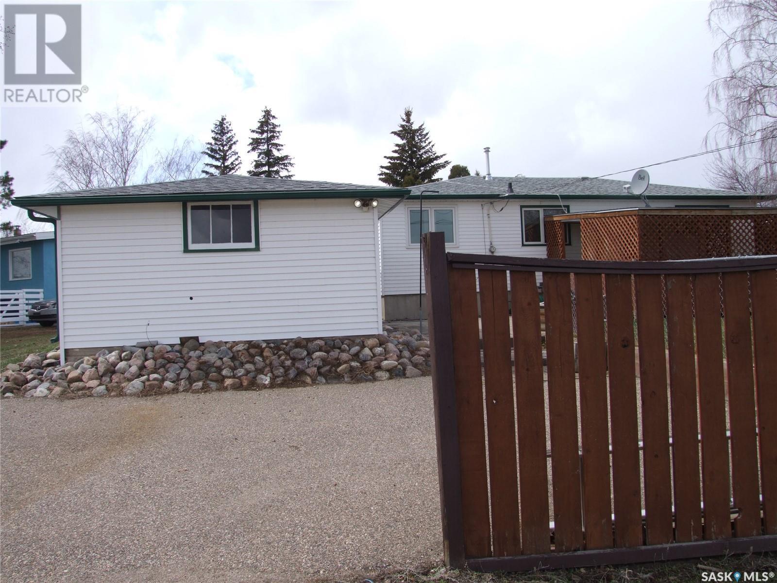 












424 Pacific DRIVE

,
Burstall,




Saskatchewan
S0N0H0

