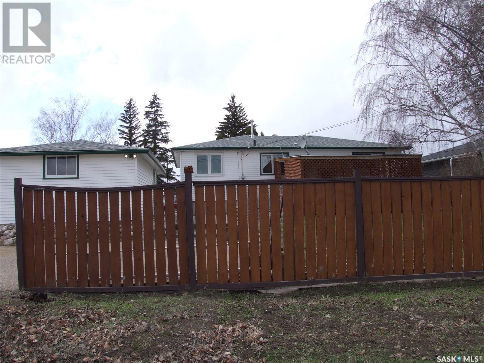 












424 Pacific DRIVE

,
Burstall,




Saskatchewan
S0N0H0


