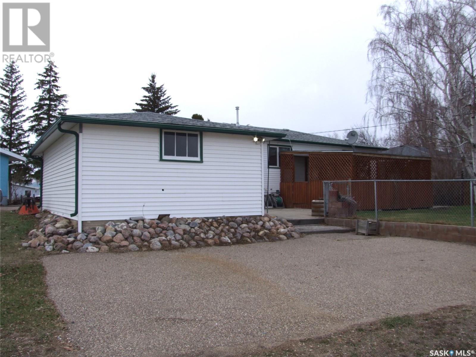 












424 Pacific DRIVE

,
Burstall,




Saskatchewan
S0N0H0

