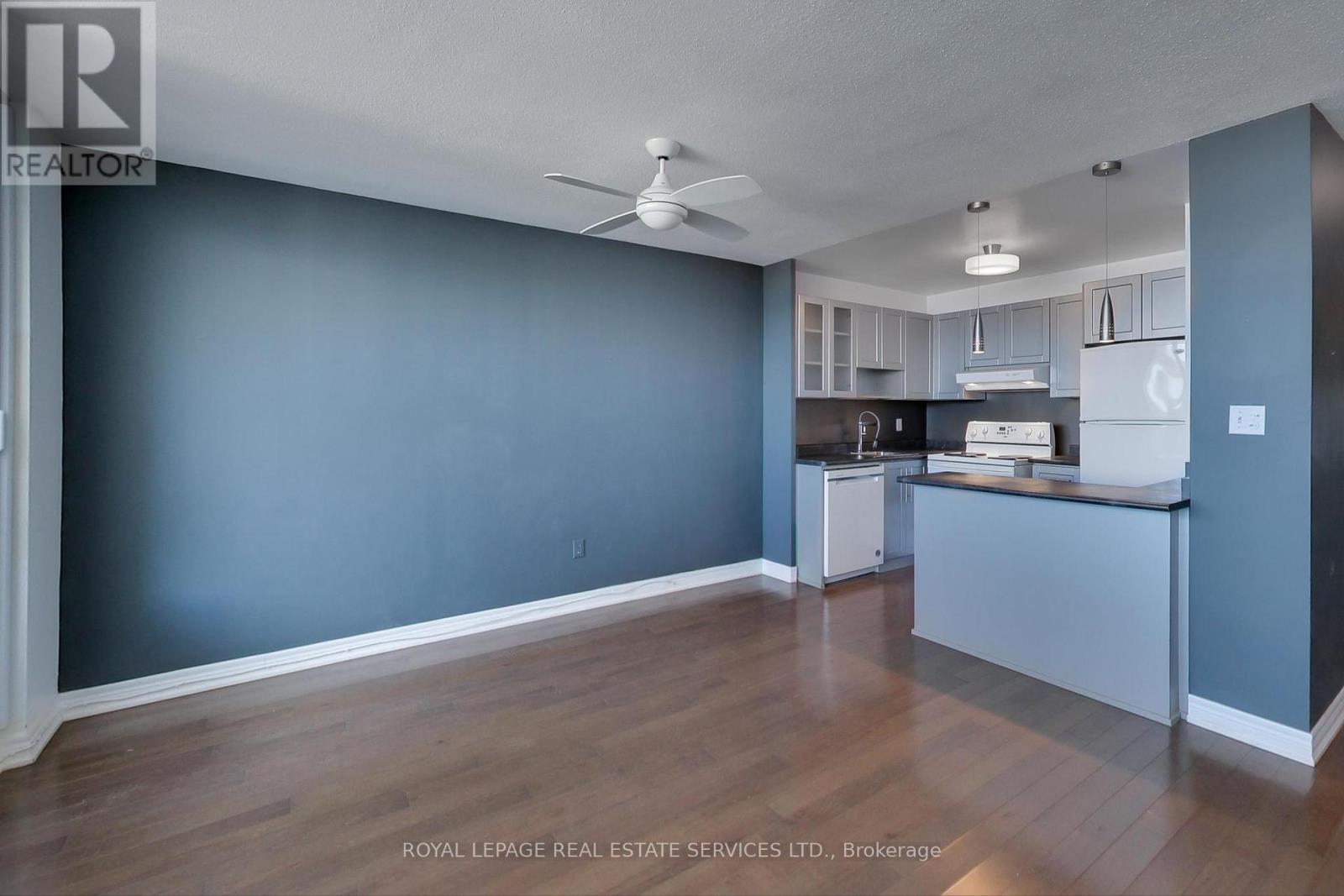 












1412 - 40 HOMEWOOD AVENUE

,
Toronto,




Ontario
M4Y2K2


