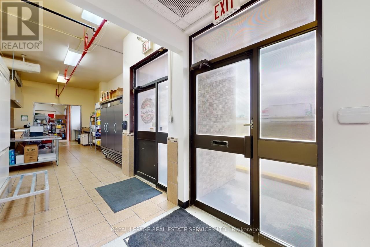 












557 DIXON ROAD

,
Toronto,




Ontario
M9W1A8


