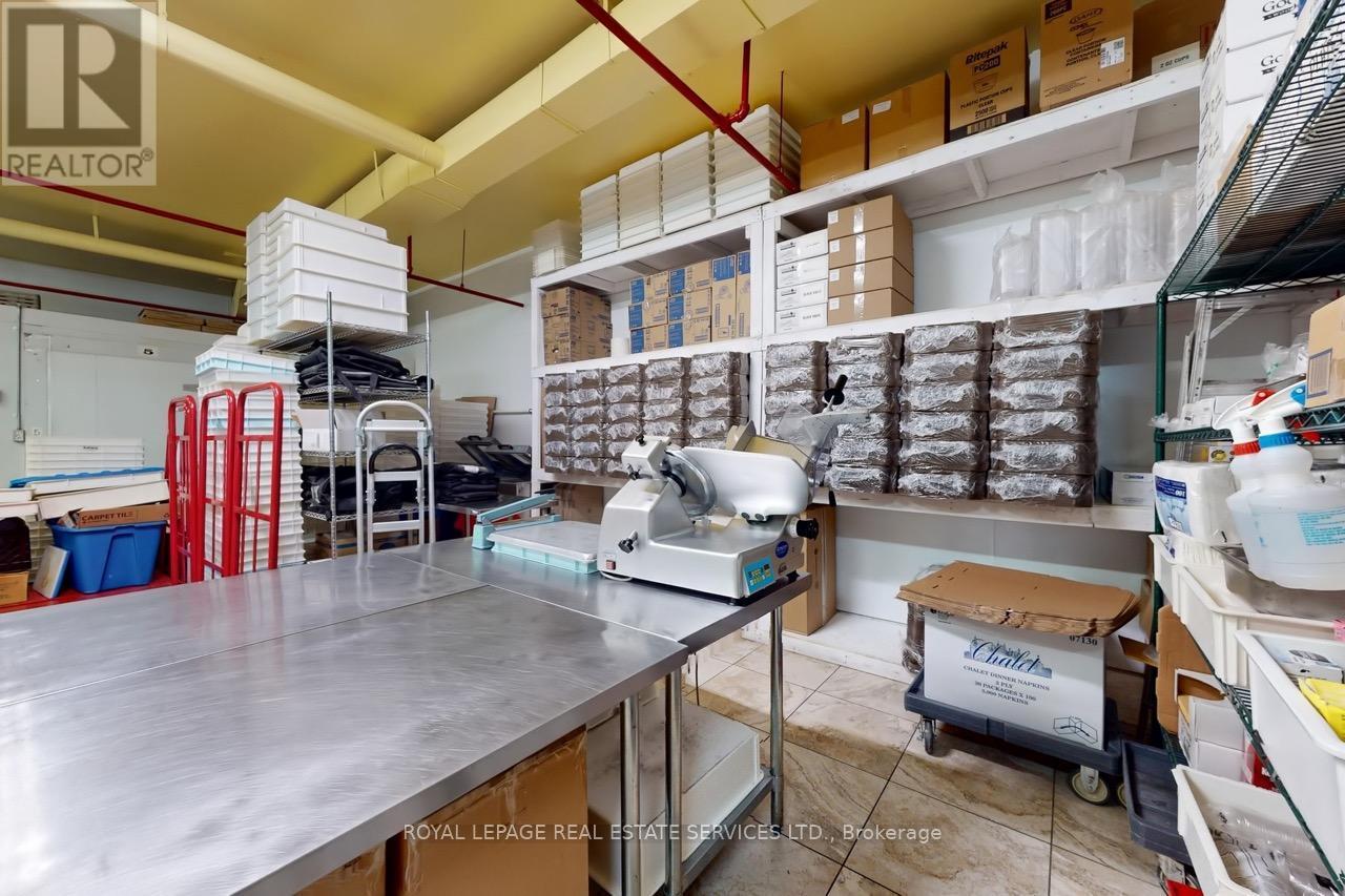 












557 DIXON ROAD

,
Toronto,




Ontario
M9W1A8

