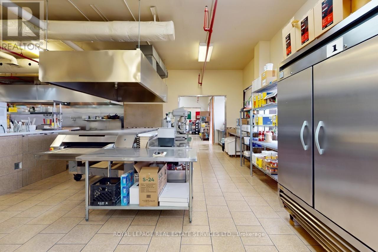 












557 DIXON ROAD

,
Toronto,




Ontario
M9W1A8

