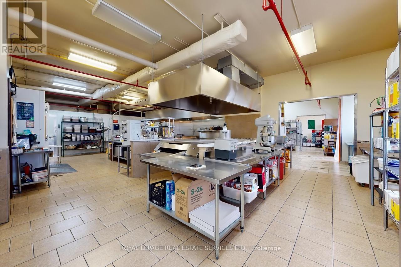 












557 DIXON ROAD

,
Toronto,




Ontario
M9W1A8

