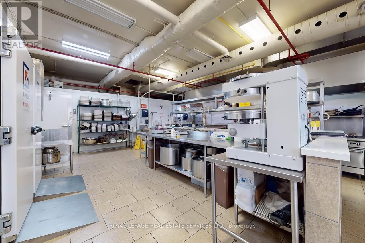 












557 DIXON ROAD

,
Toronto,




Ontario
M9W1A8

