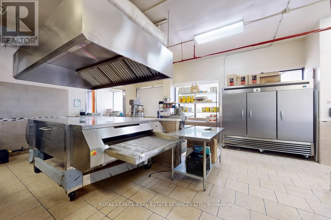 












557 DIXON ROAD

,
Toronto,




Ontario
M9W1A8

