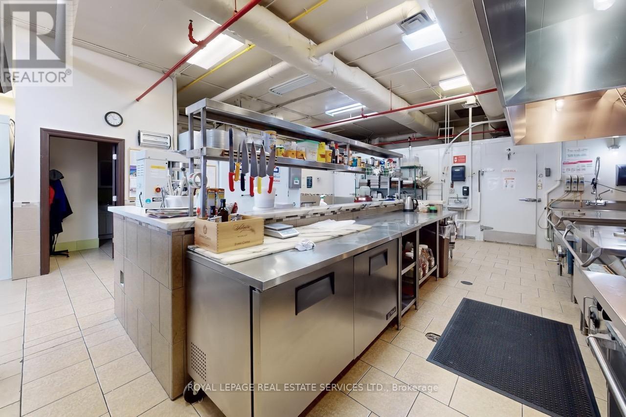 












557 DIXON ROAD

,
Toronto,




Ontario
M9W1A8

