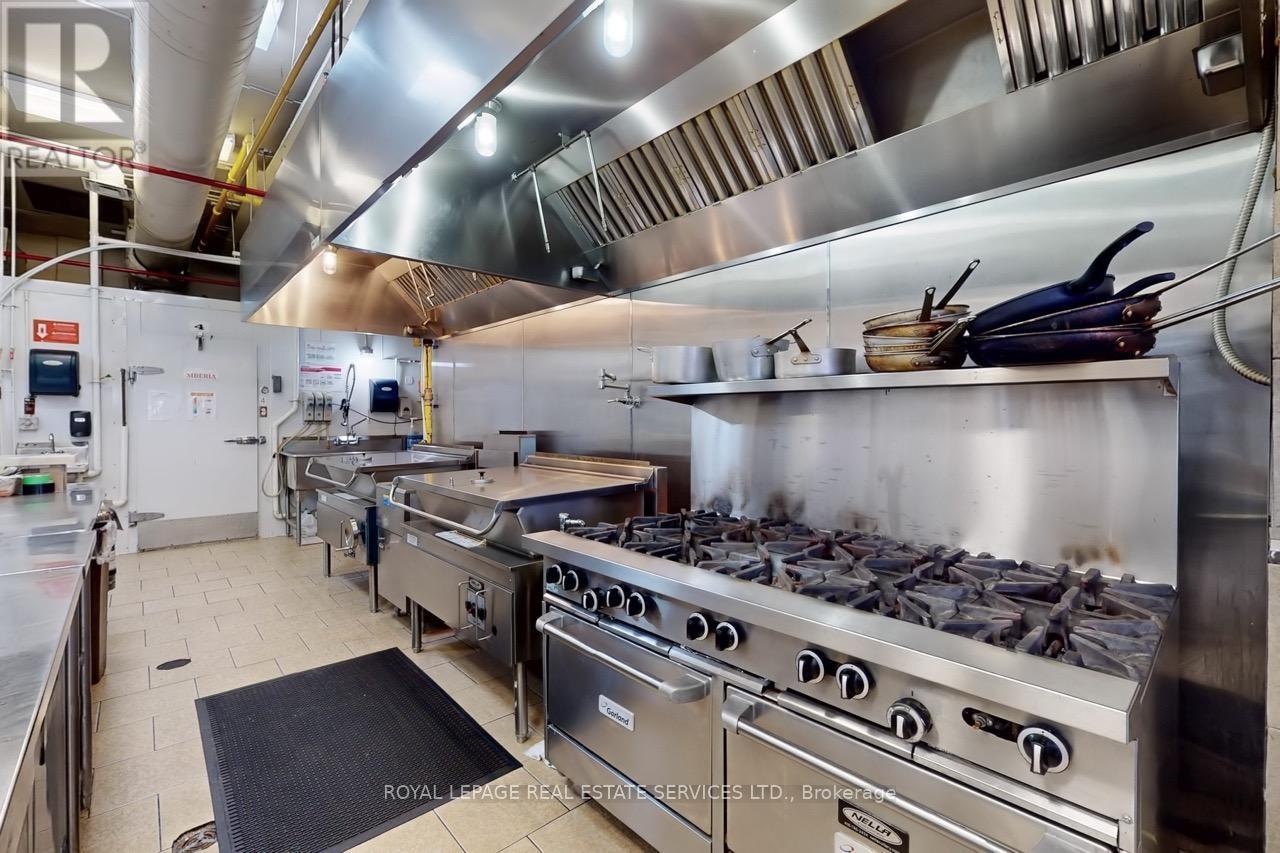 












557 DIXON ROAD

,
Toronto,




Ontario
M9W1A8

