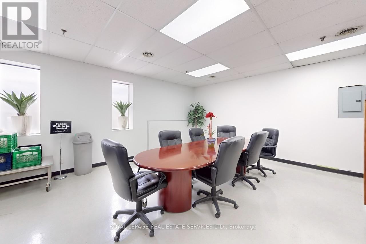 












557 DIXON ROAD

,
Toronto,




Ontario
M9W1A8

