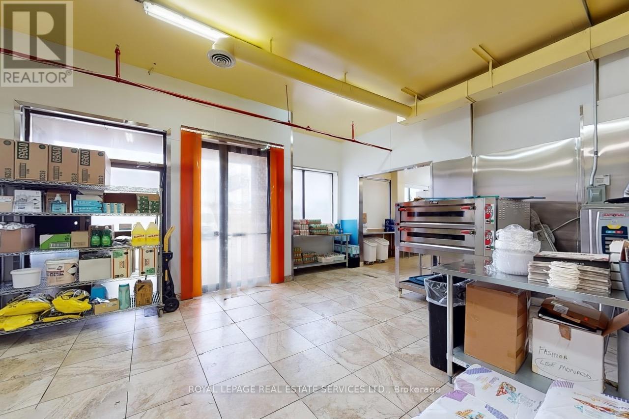 












557 DIXON ROAD

,
Toronto,




Ontario
M9W1A8

