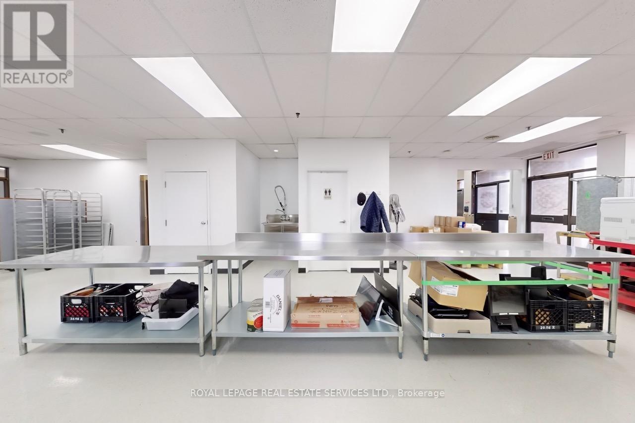 












557 DIXON ROAD

,
Toronto,




Ontario
M9W1A8

