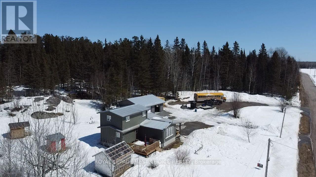 












468505 5 ROAD

,
Chamberlain,




Ontario
P0J1H0

