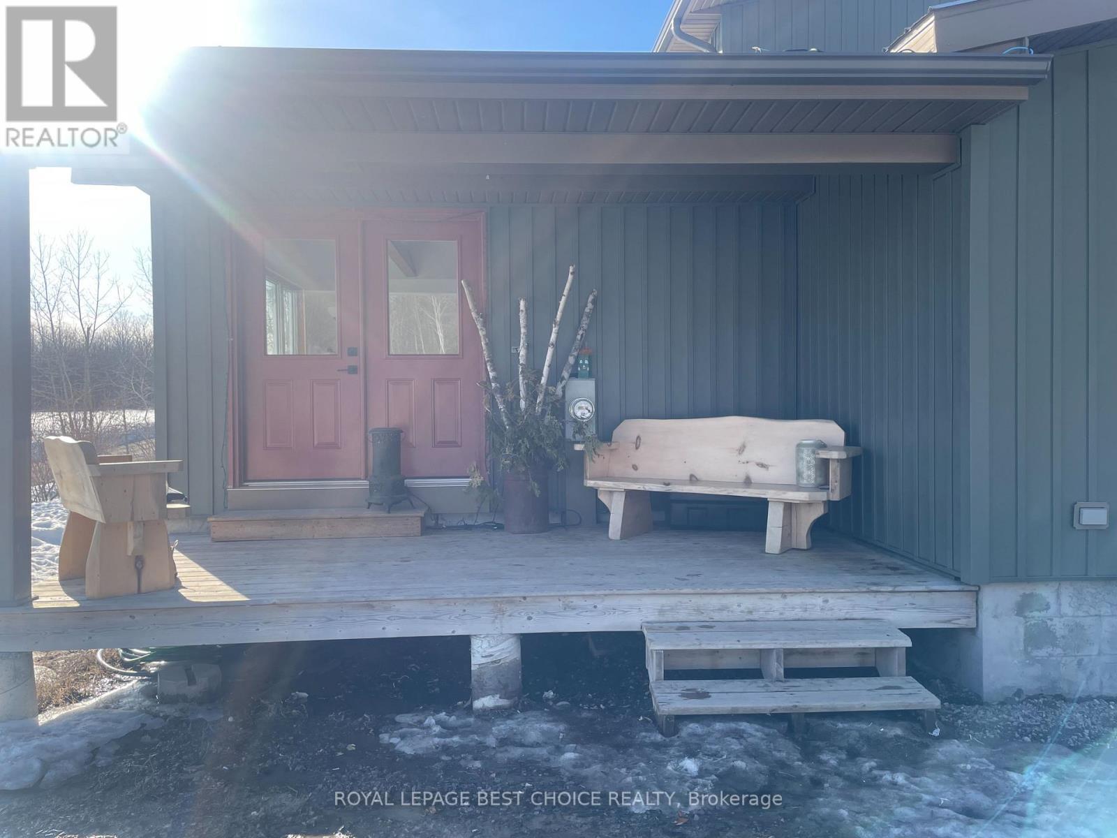 












468505 5 ROAD

,
Chamberlain,




Ontario
P0J1H0

