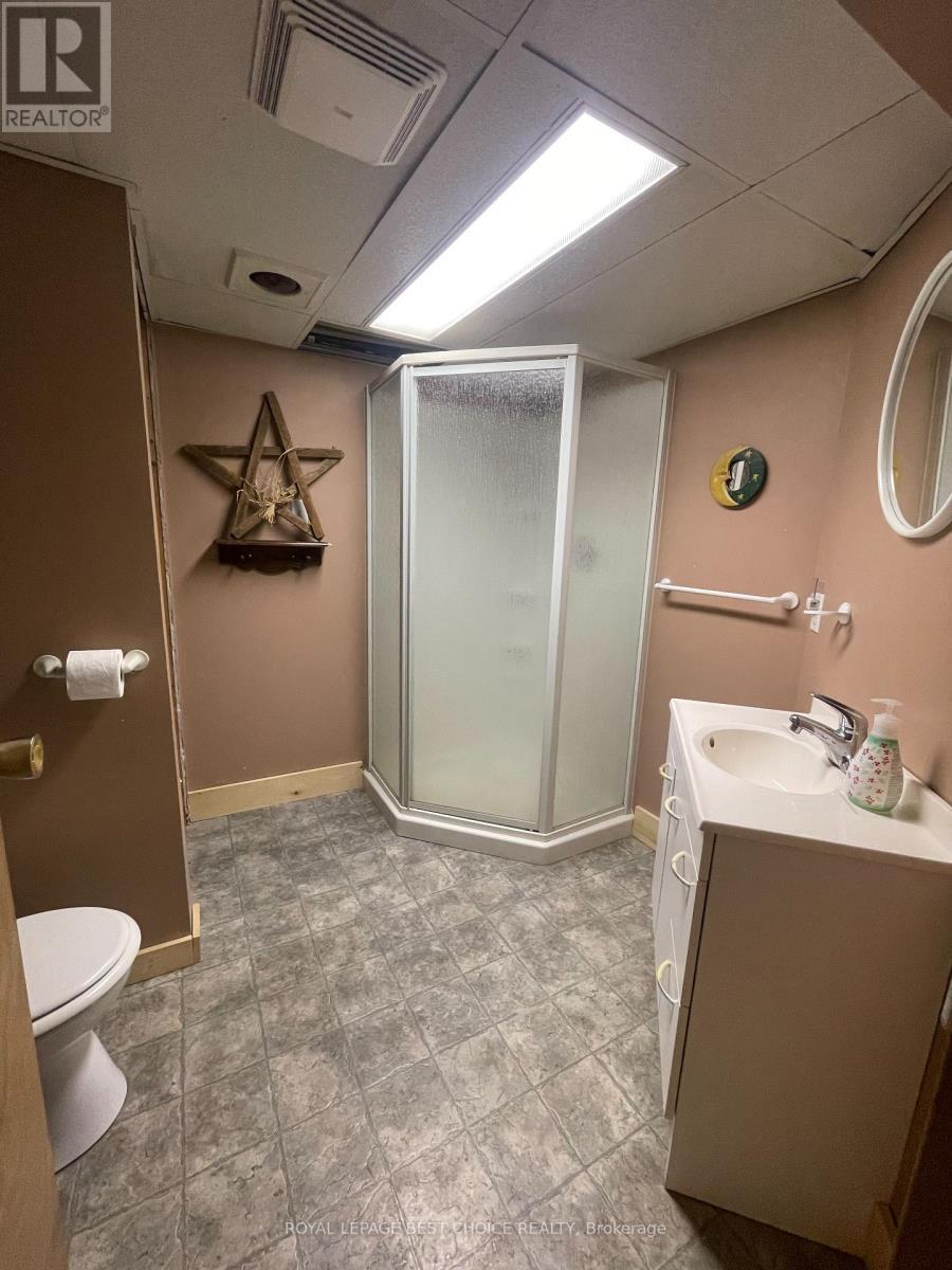 












468505 5 ROAD

,
Chamberlain,




Ontario
P0J1H0

