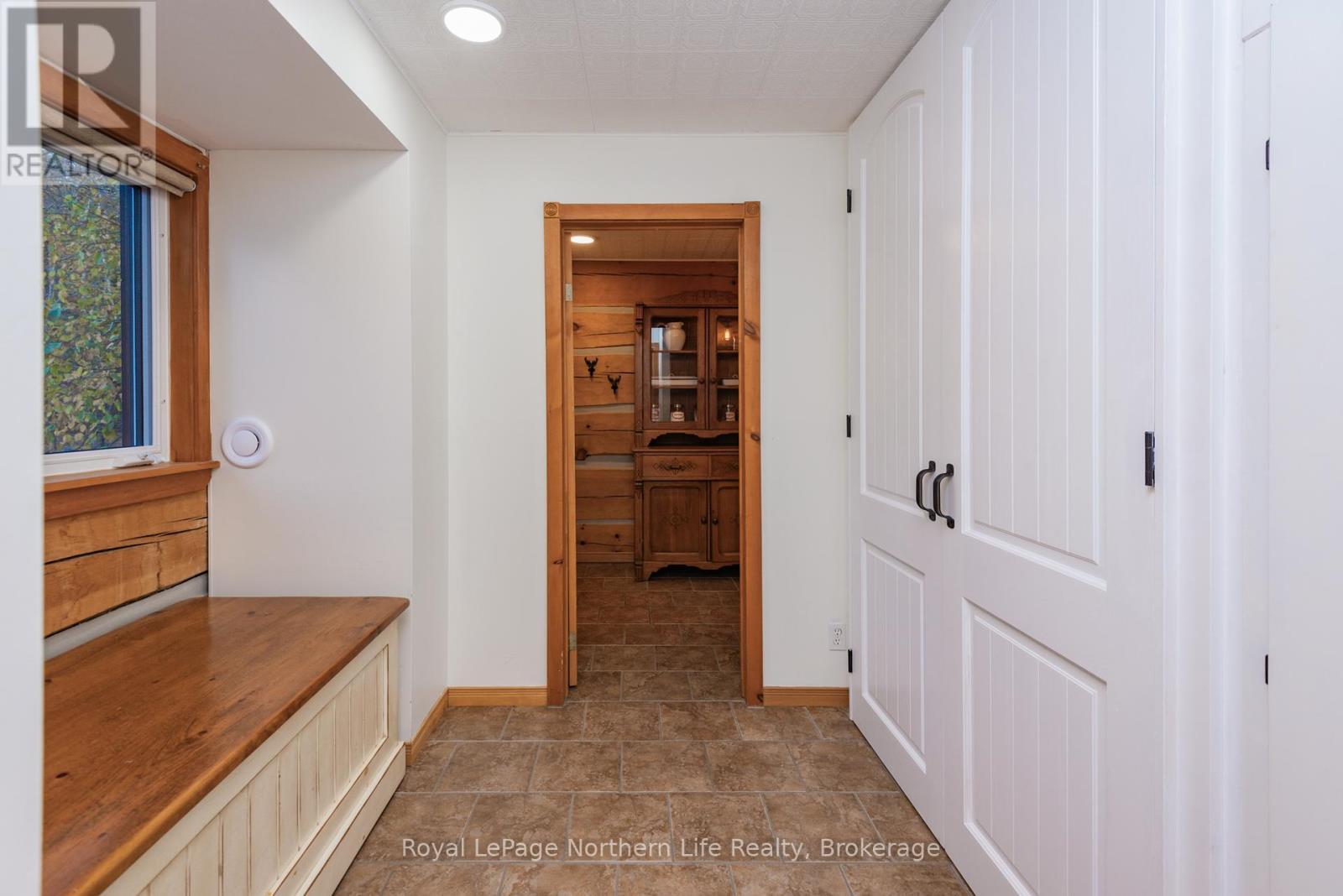 












571B REGAL ROAD

,
North Bay (Birchaven),




Ontario
P1B8G4

