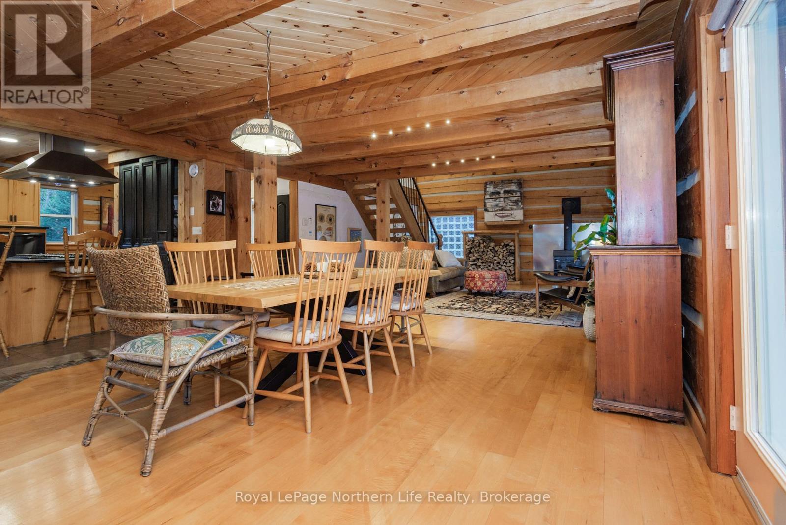 












571B REGAL ROAD

,
North Bay (Birchaven),




Ontario
P1B8G4

