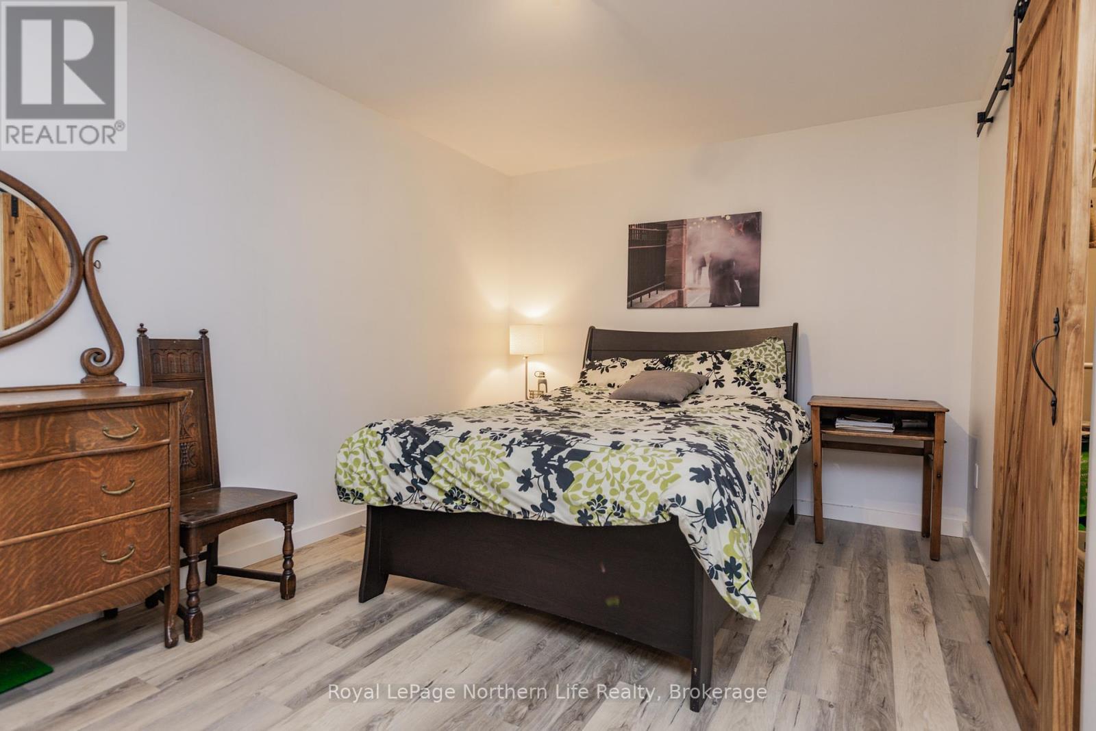 












571B REGAL ROAD

,
North Bay (Birchaven),




Ontario
P1B8G4

