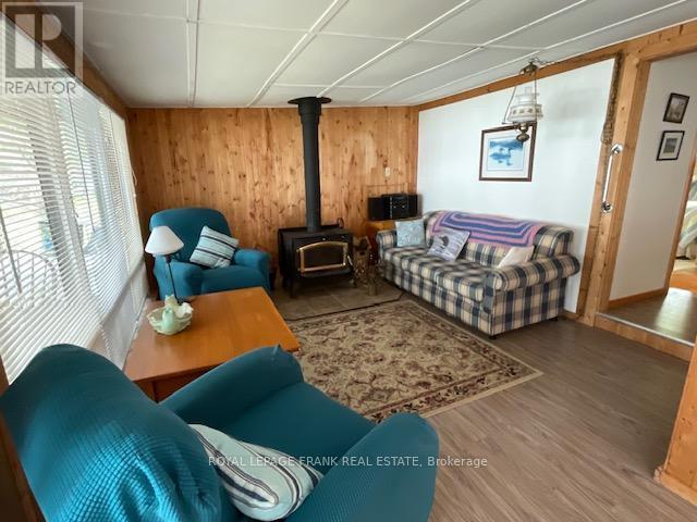 












16 CALINE ROAD

,
Curve Lake First Nation 35 (Curve Lake First Nation),




Ontario
K0L2H0


