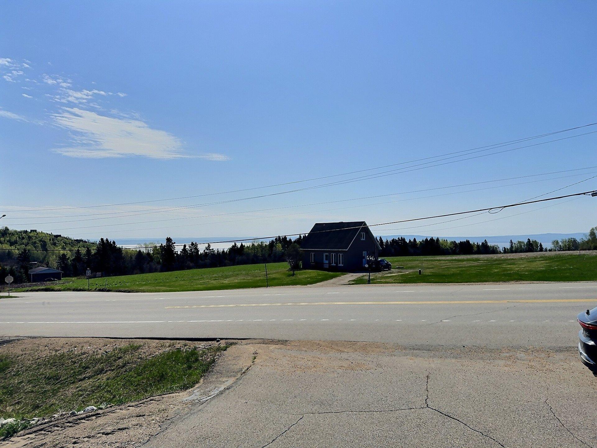 









1373


Route du Fleuve

,
Les Éboulements,




QC
G0A2M0


