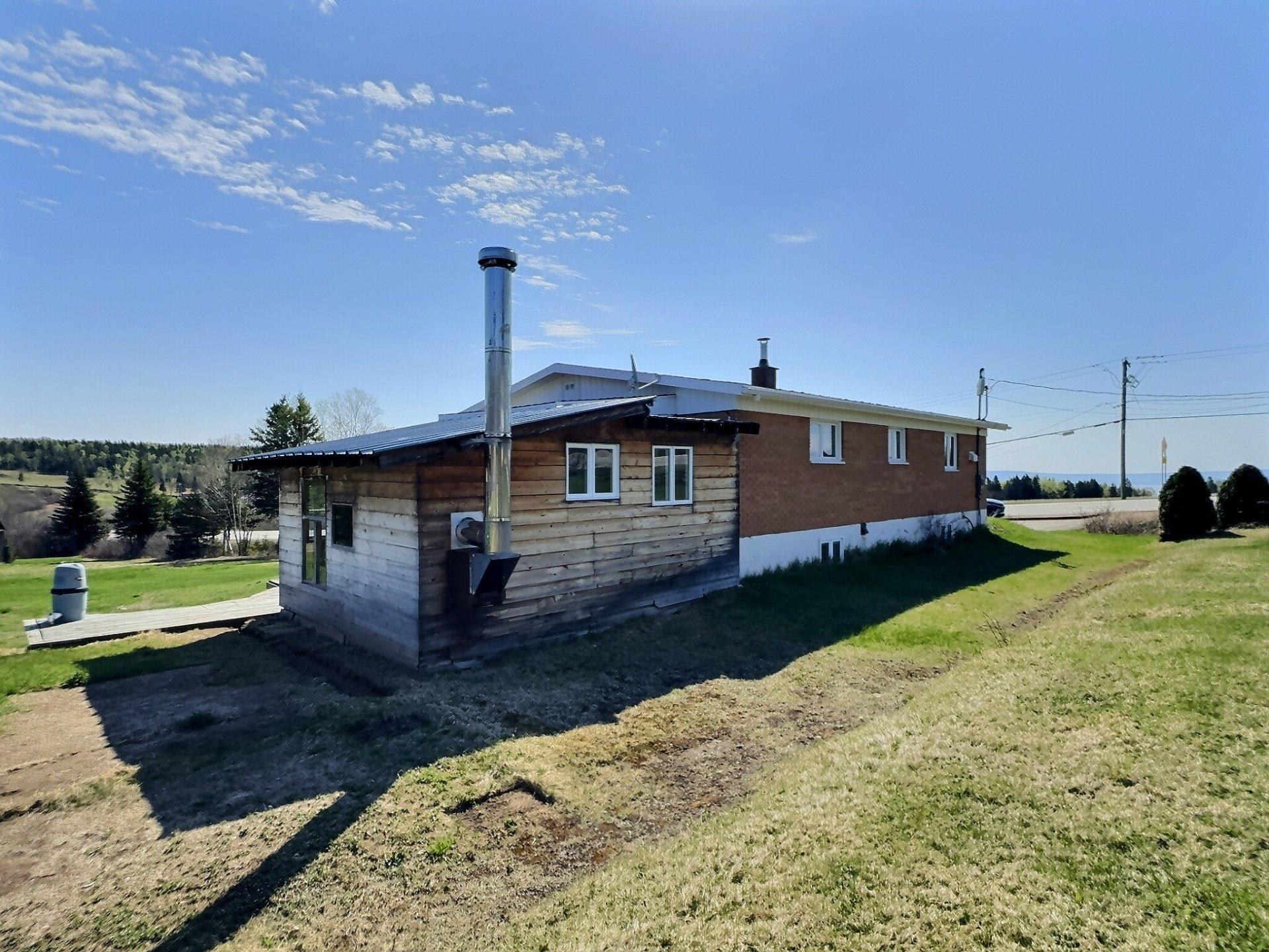 









1373


Route du Fleuve

,
Les Éboulements,




QC
G0A2M0


