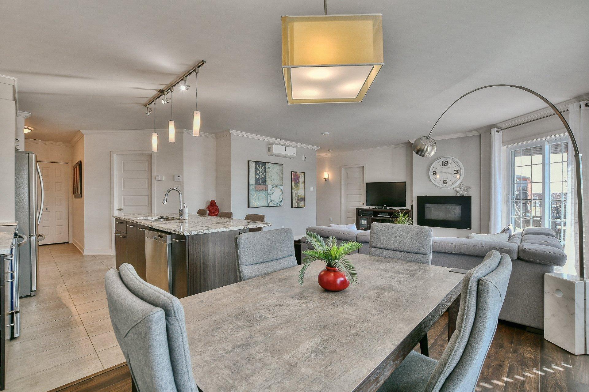 









260


Rue du Maçon

, 403,
Saint-Jérôme,




QC
J7Y0H4

